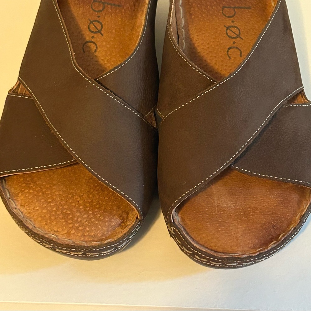 Born concept b.o.c Kallie brown genuine leather wedge sandals comfort size 8 - Picture 13 of 13